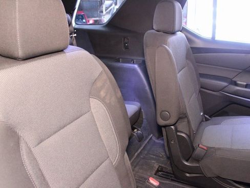 Used 2023 Chevrolet Traverse LT image 14