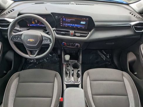 Used 2024 Chevrolet TrailBlazer LS w/ LS Convenience Package FWD image 15
