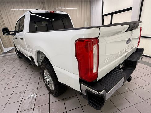 Used 2024 Ford F350 XLT AWD/4WD image 9