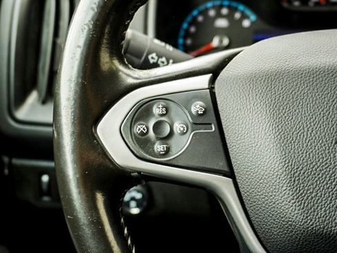 Used 2022 Chevrolet Colorado LT w/ Fleet Safety Package image 18