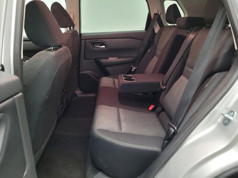 Used 2024 Nissan Rogue SV image 18