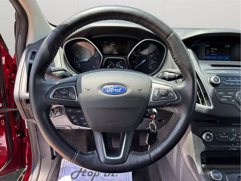 Used 2015 Ford Focus SE w/ Equipment Group 201A FWD image 20