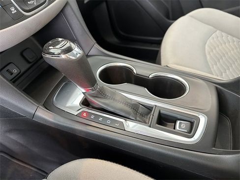 Used 2018 Chevrolet Equinox LS image 26