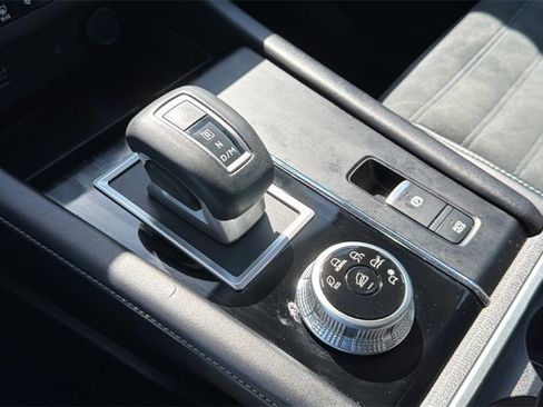 Used 2022 Mitsubishi Outlander SE image 31