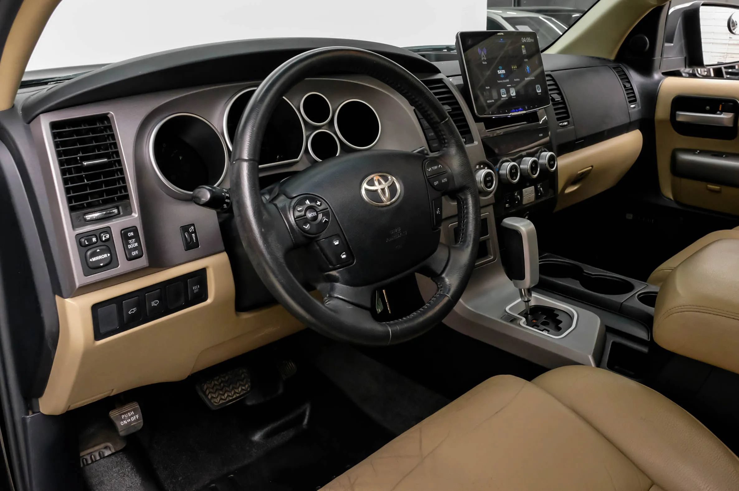 Used 2012 Toyota Sequoia Limited AWD/4WD image 2