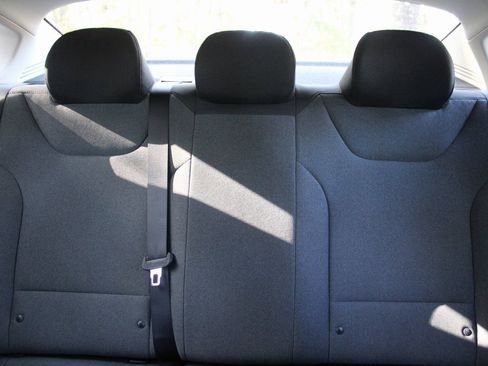 New 2025 Kia K4 LX image 43