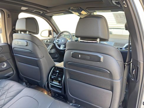 Used 2024 BMW X5 M60i AWD/4WD image 44