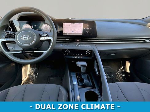 Used 2024 Hyundai Elantra SEL FWD image 7