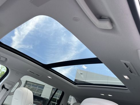 New 2026 Buick Enclave Avenir w/ Super Cruise Package FWD image 24