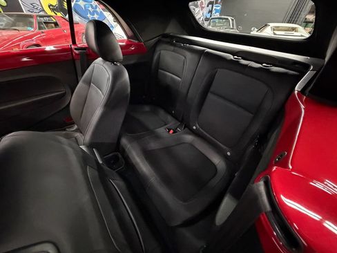 Used 2014 Volkswagen Beetle 1.8T FWD image 19