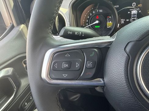 Used 2025 Jeep Wrangler Unlimited Sahara w/ Safety Group AWD/4WD image 22