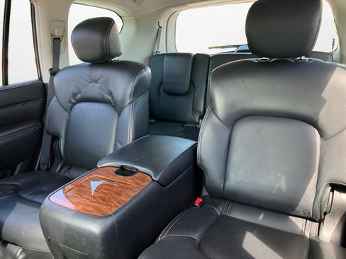 Used 2018 INFINITI QX80 4WD w/ Driver Assistance Package image 15