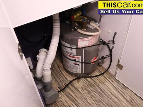 Used 2020 Mercedes-Benz Sprinter 2500 image 23