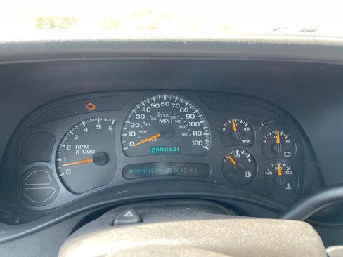 Used 2004 Chevrolet Avalanche Z71 w/ Preferred Equipment Group AWD/4WD image 37