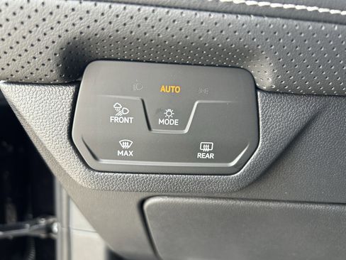 New 2026 Volkswagen Atlas Cross Sport SEL Premium R-Line image 14