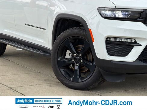 Used 2024 Jeep Grand Cherokee Limited w/ Luxury Tech Group II AWD/4WD image 5