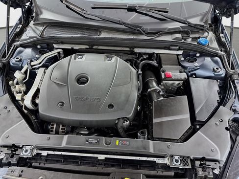Used 2021 Volvo S60 T5 Momentum w/ Protection Package Premier image 32