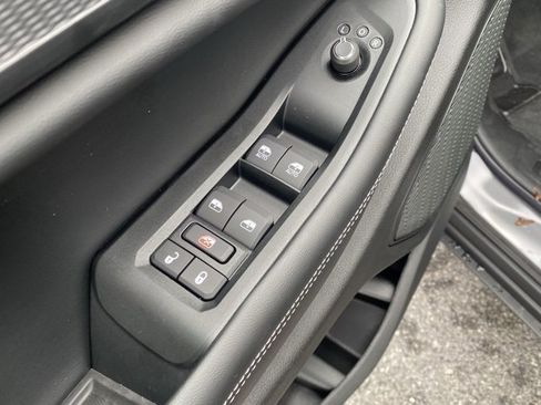 New 2025 Jeep Grand Cherokee Altitude image 13