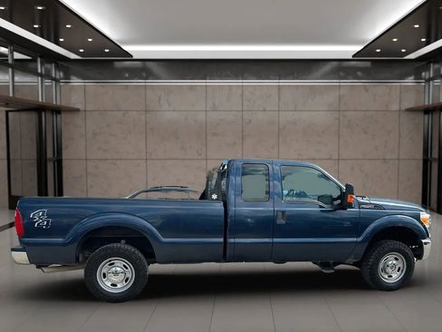 Used 2016 Ford F250 XL w/ Power Equipment Group AWD/4WD image 14