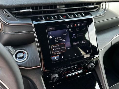 Used 2024 Jeep Grand Cherokee Altitude image 21