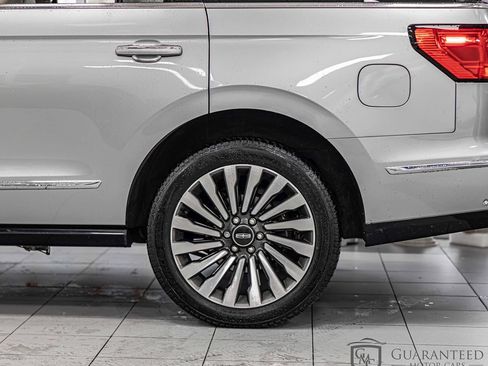 Used 2021 Lincoln Navigator Reserve w/ Luxury Package AWD/4WD image 8