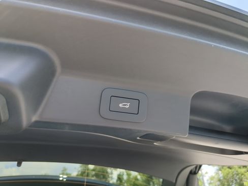 New 2026 Jaguar F-PACE R-Dynamic S image 11