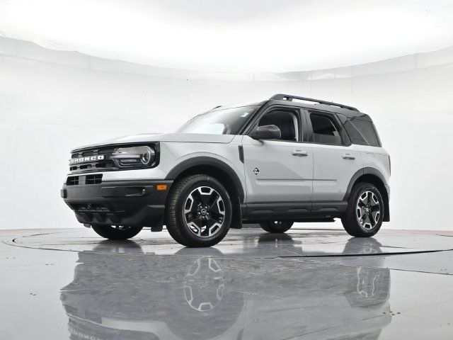 Certified 2023 Ford Bronco Sport Outer Banks w/ Tech Package AWD/4WD image 40