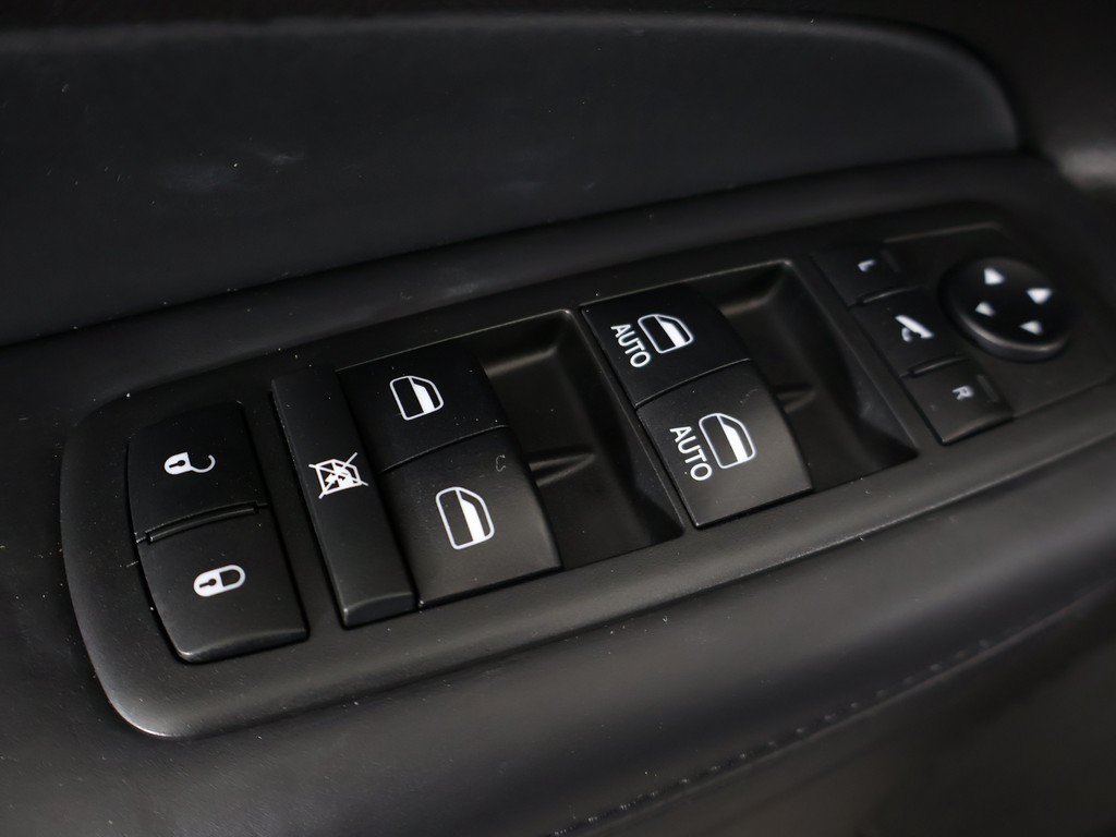 Used 2018 Jeep Grand Cherokee Overland AWD/4WD image 42