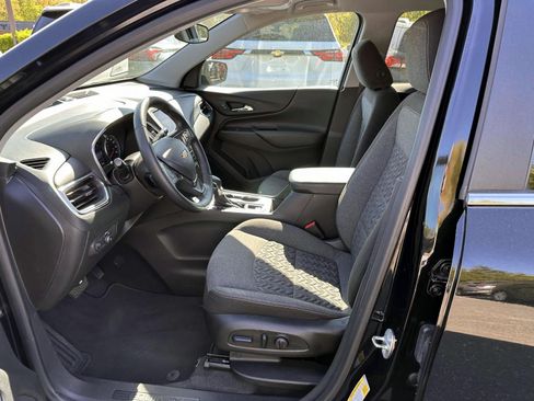 Used 2024 Chevrolet Equinox LT FWD image 11