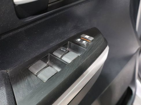 Used 2018 Toyota Tundra SR5 image 13