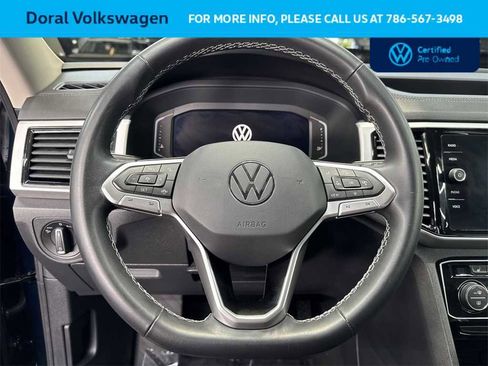 Certified 2022 Volkswagen Atlas SE w/ Black Wheel Package image 15