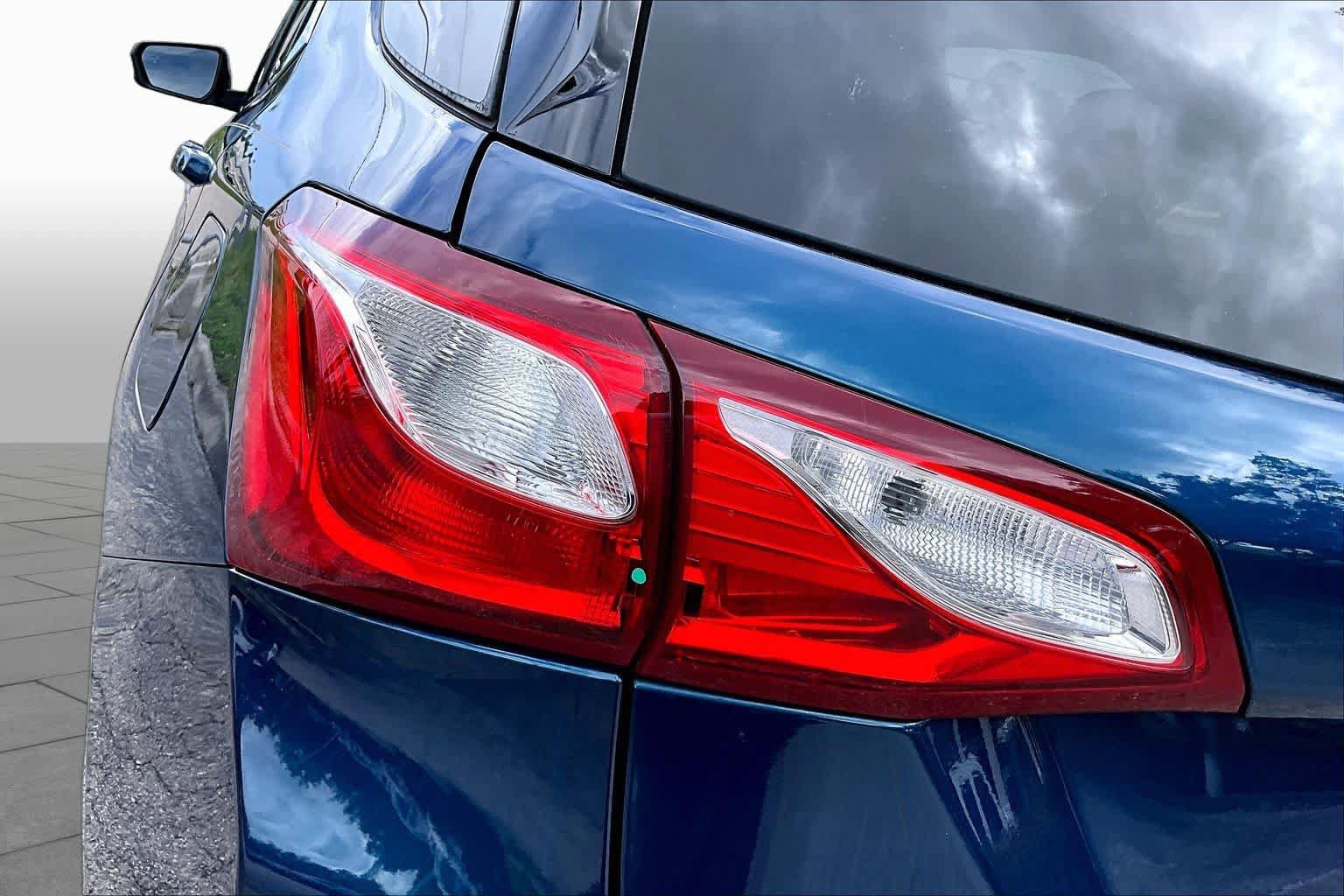 Used 2020 Chevrolet Equinox LT FWD image 29