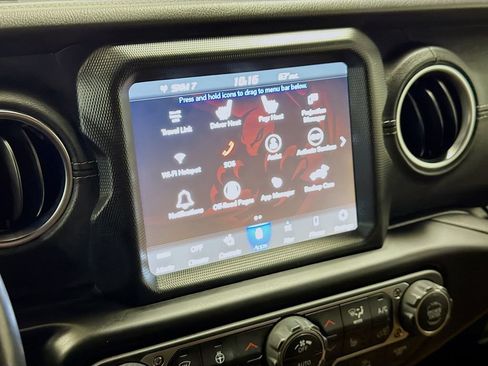 Used 2022 Jeep Wrangler Unlimited Sahara w/ Cold Weather Group AWD/4WD image 18