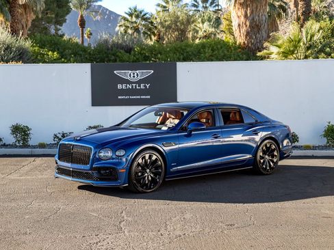Certified 2023 Bentley Flying Spur V8 image 7