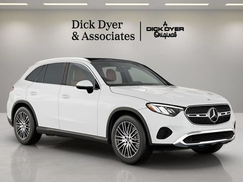 Used 2026 Mercedes-Benz GLC 300 image 7