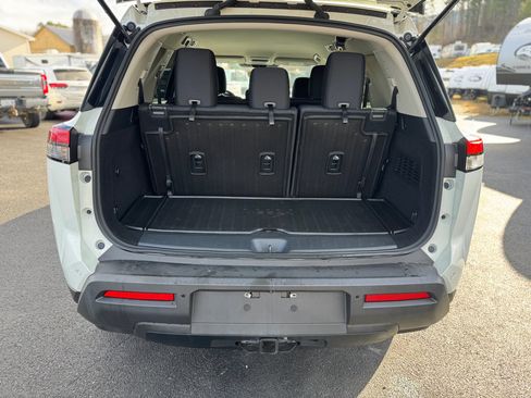 Used 2022 Nissan Pathfinder S image 21