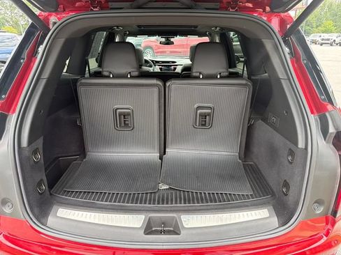 Certified 2024 Cadillac XT6 Luxury w/ LPO, Floor Liner Package AWD/4WD image 15