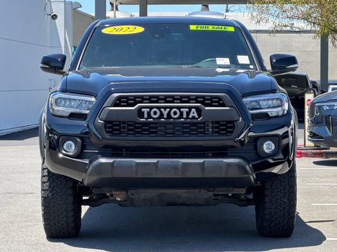 Used 2022 Toyota Tacoma TRD Off-Road w/ TRD Premium Off Road Package AWD/4WD image 10