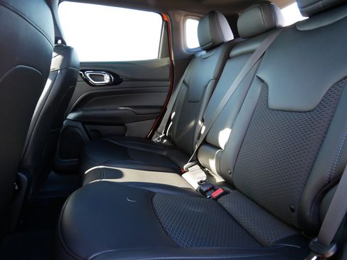 New 2026 Jeep Compass Latitude AWD/4WD image 10