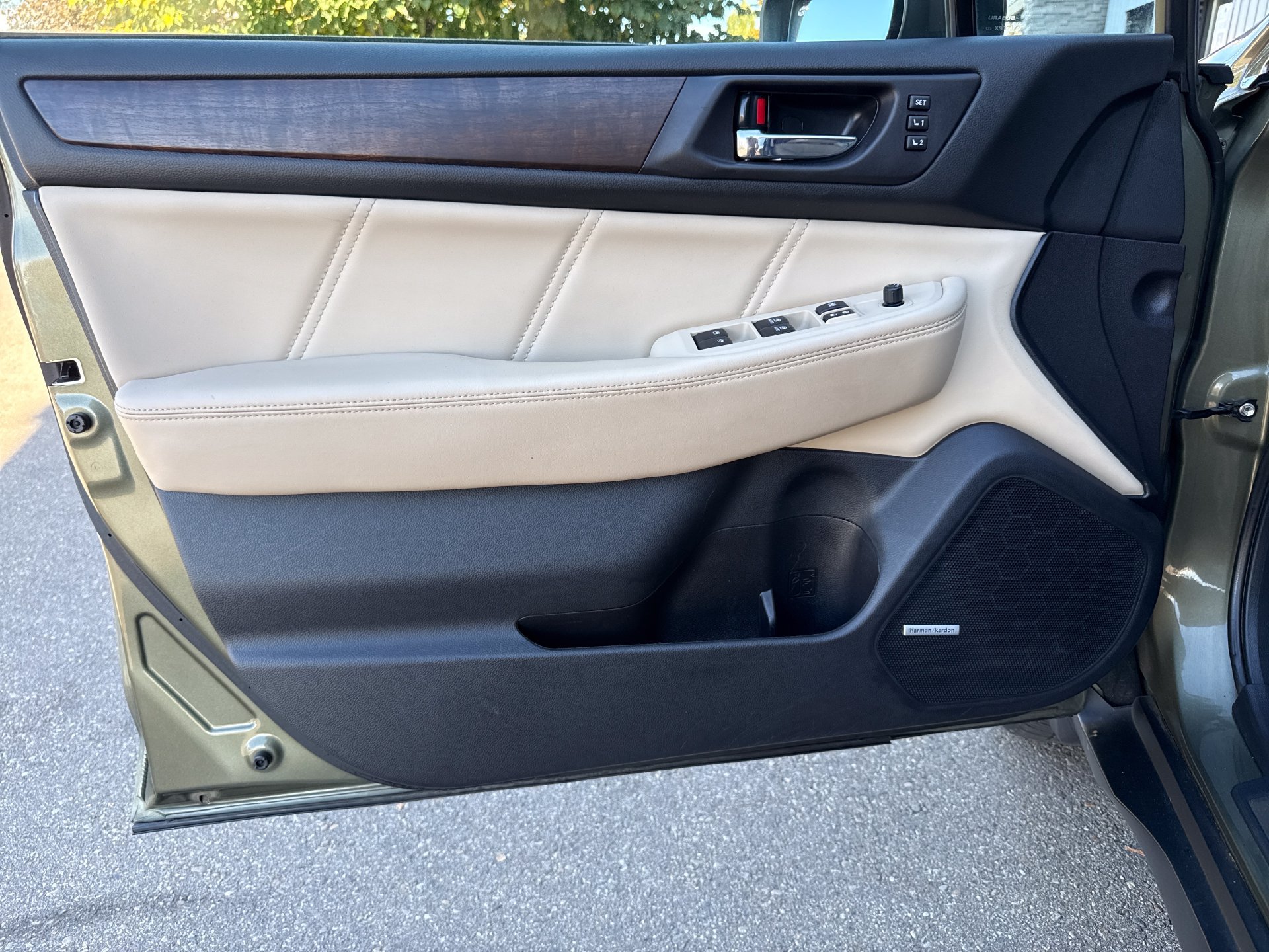 Used 2019 Subaru Outback 2.5i Limited AWD/4WD image 16