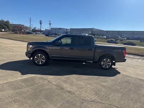 Used 2017 Ford F150 XL w/ Equipment Group 101A Mid image 10