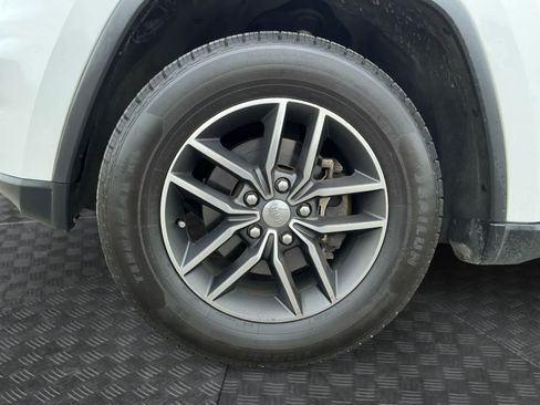 Used 2018 Jeep Grand Cherokee Limited w/ Trailer Tow Group IV AWD/4WD image 14