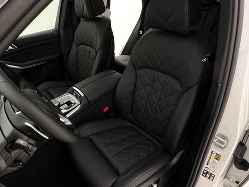 Used 2026 BMW X5 xDrive40i AWD/4WD image 8