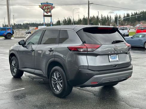 Used 2023 Nissan Rogue S image 4