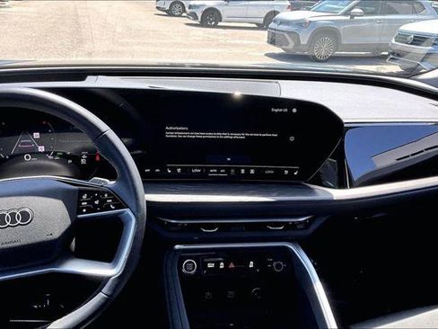 Certified 2025 Audi Q5 Premium Plus w/ Premium Plus AWD/4WD image 20