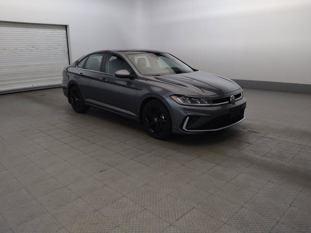 Used 2025 Volkswagen Jetta SE FWD image 11