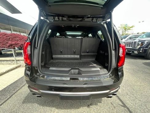 Used 2025 GMC Yukon AT4 Ultimate AWD/4WD image 6