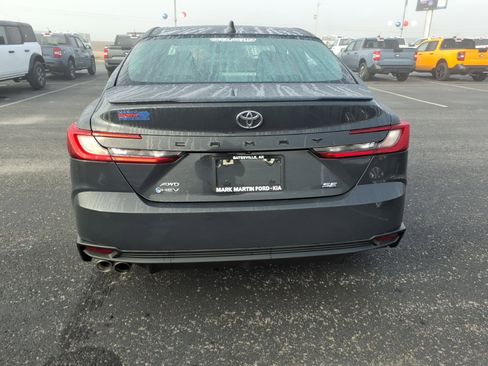 Used 2025 Toyota Camry SE image 8