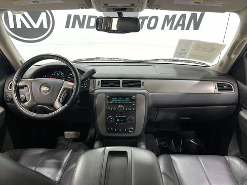 Used 2011 Chevrolet Avalanche LT w/ Suspension Package, Off-Road AWD/4WD image 17