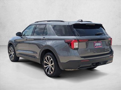 Used 2025 Ford Explorer ST-Line AWD/4WD image 8